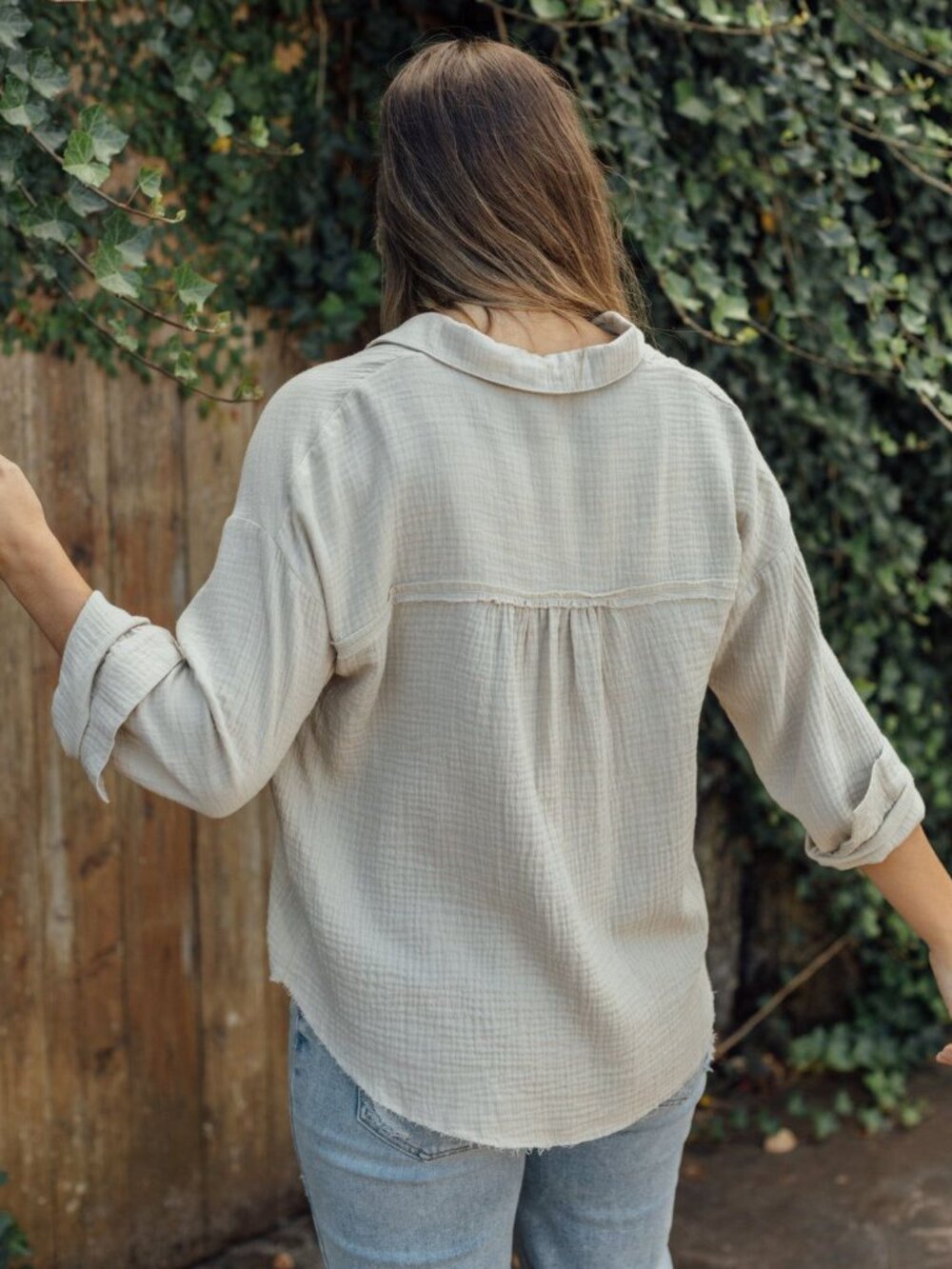 Neuflora Guazy Cotton Long Sleeve Button Down Shirt Raw Edge Hem Women's Size M
